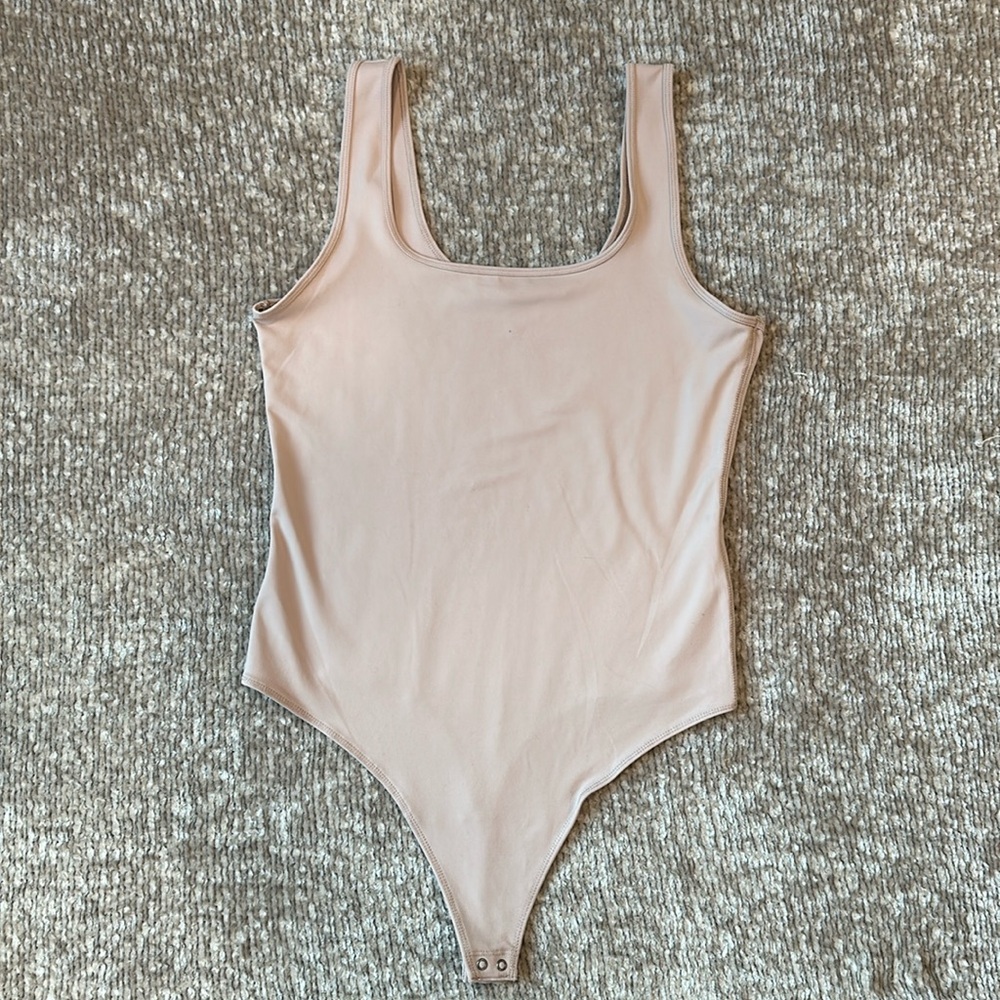 Abercrombie & Fitch Seamless Fabric Tank Bodysuit in Blush Pink